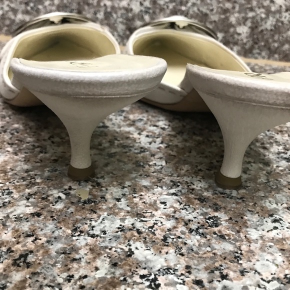 Prada leather buckled kitten heeled mules - Picture 11 of 13